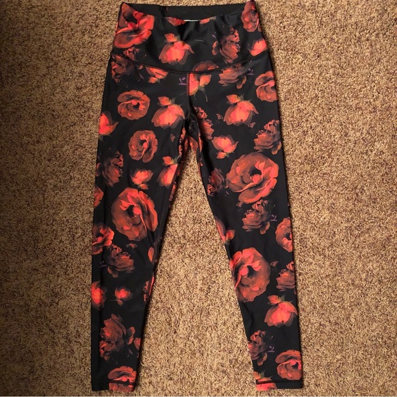 Victoria Sport Leggings - Picture 2 of 5